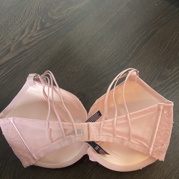 Victoria Secret 34DDD Pink Bra - Picture 2 of 4